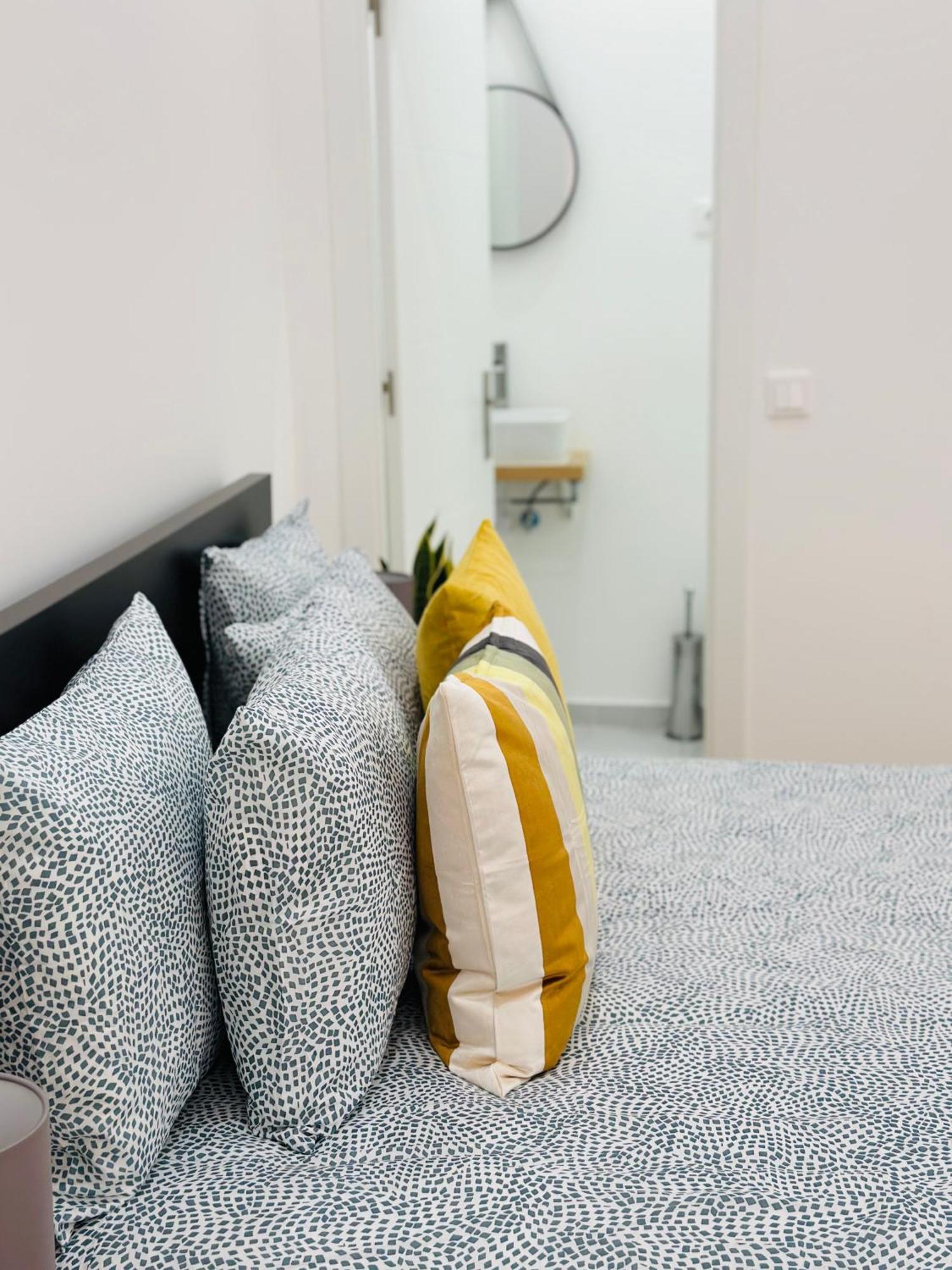 Baixa Chiado Bedrooms * Lisbon